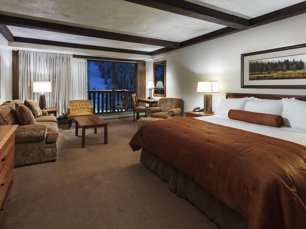 Alta'S Rustler Lodge Exterior photo